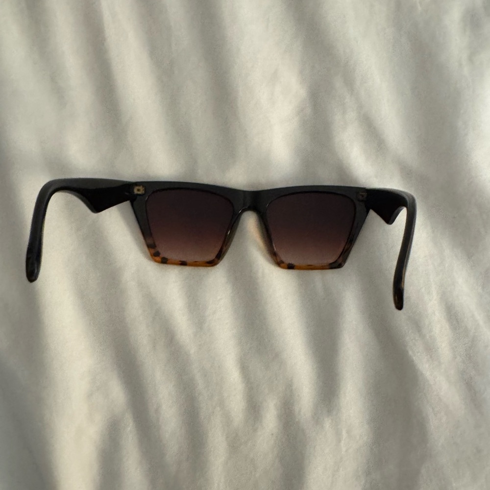 Amazon Black and Brown Cat-Eye Sunglasses - Picture 2 of 3
